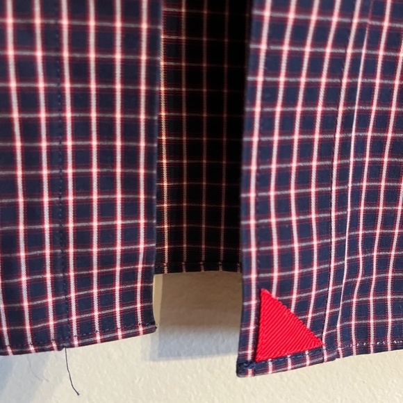 UnTuckit Shirt Men 2XL Red Plaid Preppy Festive Office Neutral Slim Graach 80s - Picture 7 of 12